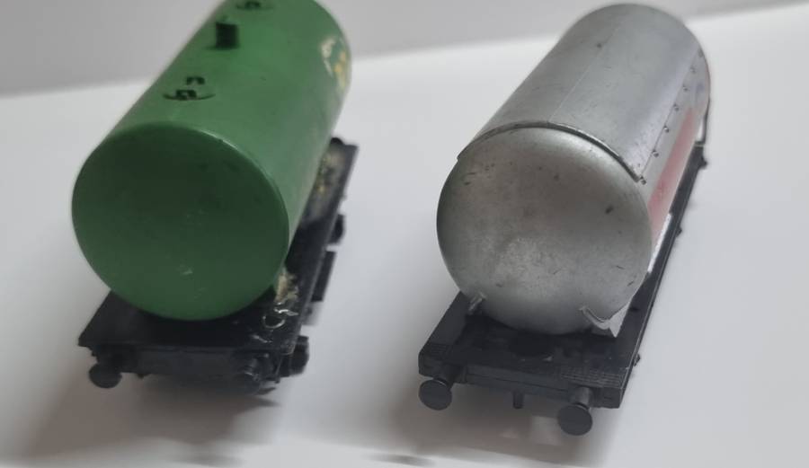 HO Lima tanker wagon scrapyard