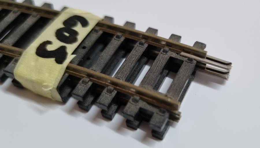 HO Hornby 1st radius curves (compatible with Lima)