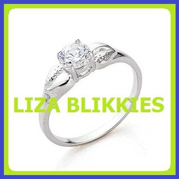 14k White GP Ring - Size 8
