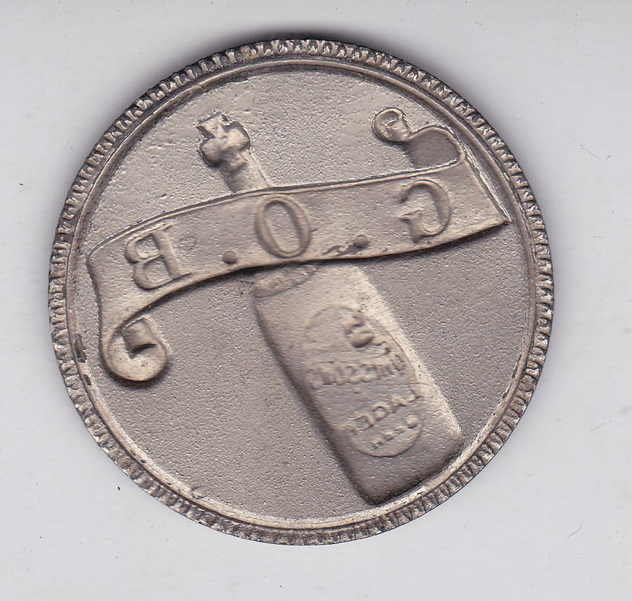 VINTAGE G.O.B (BREWERIES) OHLSSON'S LAGER BEER BADGE