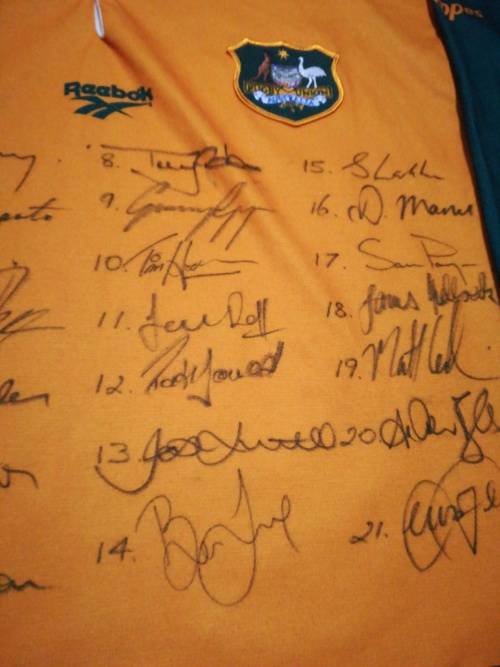 Australia Rugby Jersey Signed !! Reebok size Medium no number