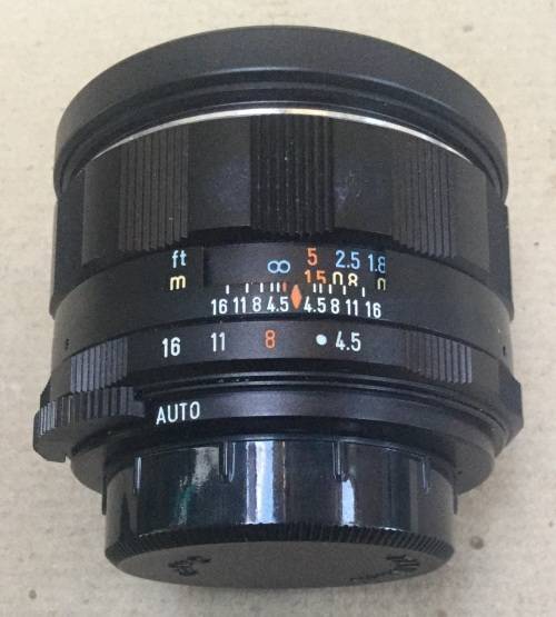 Takumar 1: 4.5 / 20 (M42) lens with hood