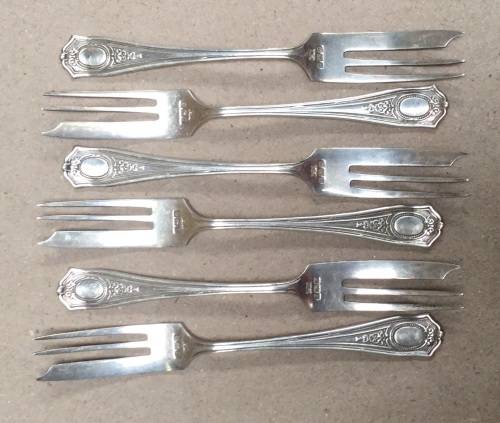 Sterling silver cake forks. Set of 6, 105 grams. Birmingham silver marks.