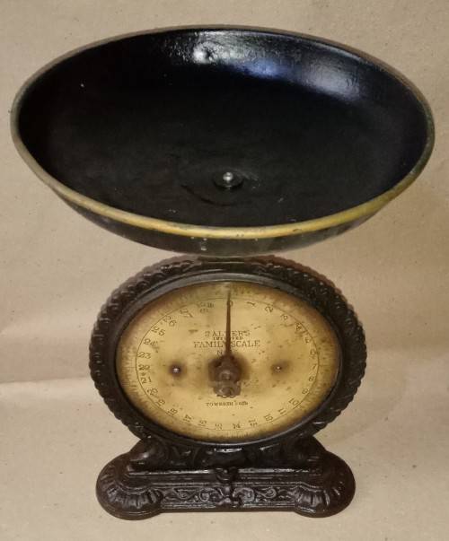 Vintage Salter No.45 Improved Family Scale.. in good and accurate condition