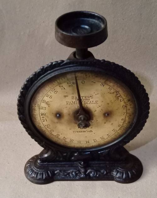 Vintage Salter No.45 Improved Family Scale.. in good and accurate condition