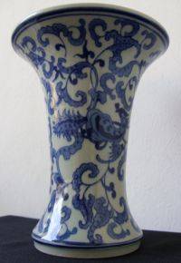 CHINESE VASE