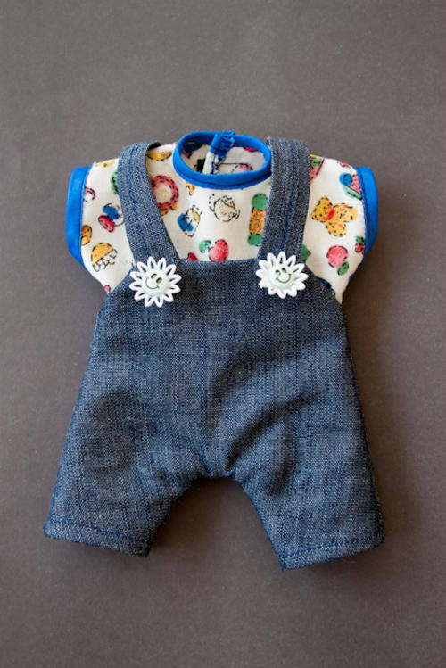 Huckleberry outfit for your Marmoset Monkey