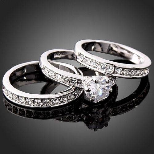 STUNNING 18K WHITE GOLD PLATED THREE BAND CRYSTAL RING, SIZE 8 (only size 8)