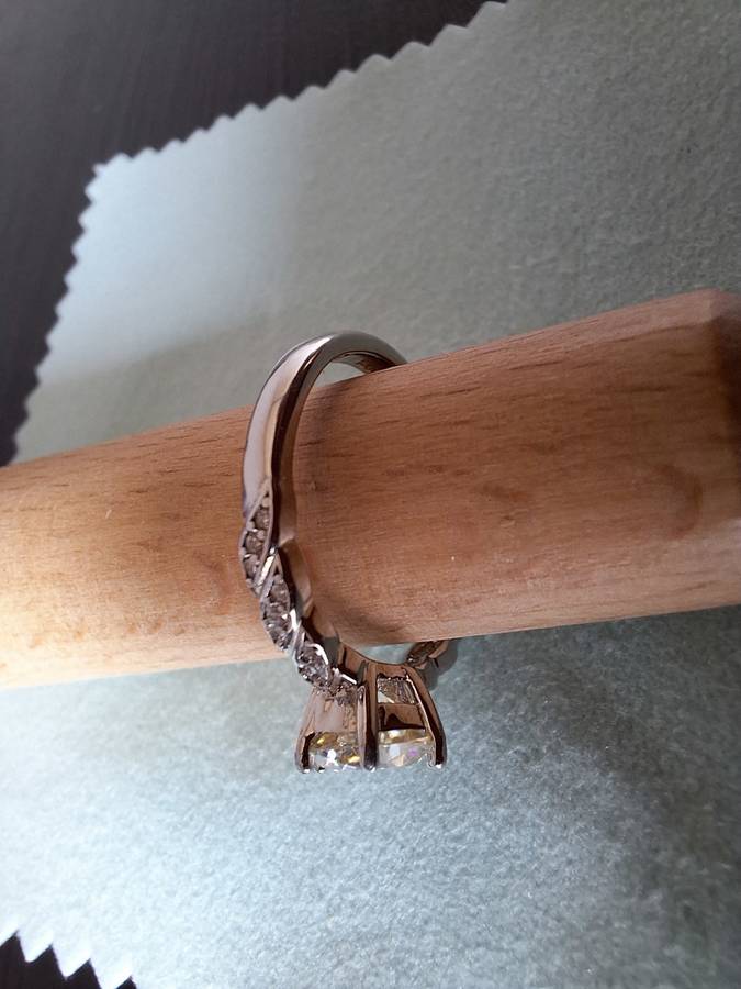 ENGAGEMENT RING!!! With Certificate Of Authenticity