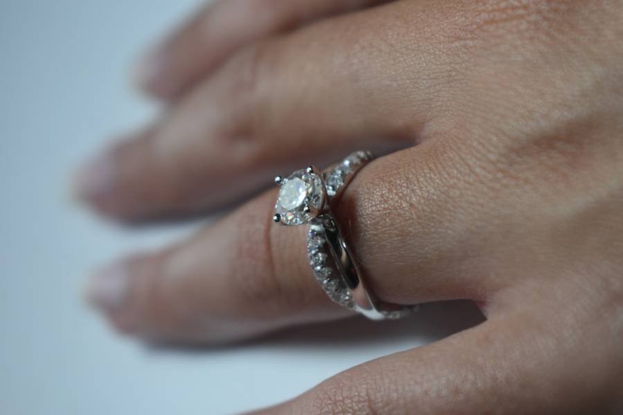 Engagement Ring With Certificate of Authenticity Limited Edition!!!