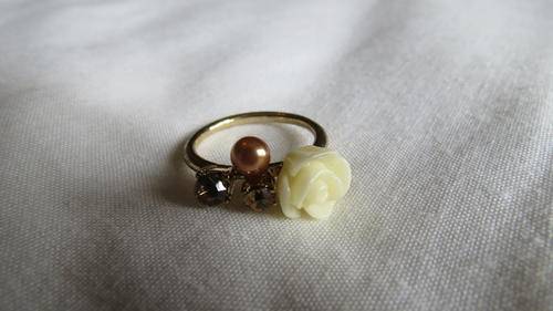 Sass Diva Flower Ring *MASS CLEARANCE*