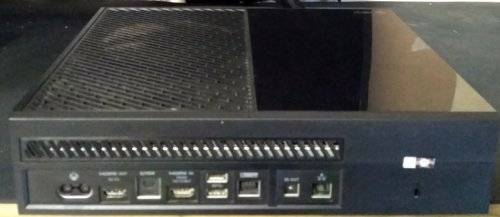 BOXED X-Box One 500GB Console INCLUDING Battlefield 1 Digital Code & Original Wireless controller.