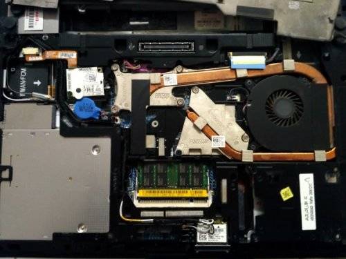 Dell® Precision M4400 PLEASE READ >>> SELLING AS SPARES. NO HDD. Working Parts Listed