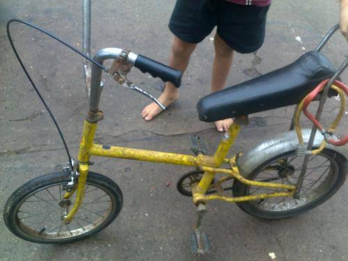 OLD CHOPPER BICYCLE
