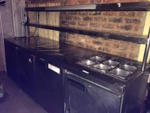 4Door Undercounter Fridge with Double Food Warmer *Worth R40,000*