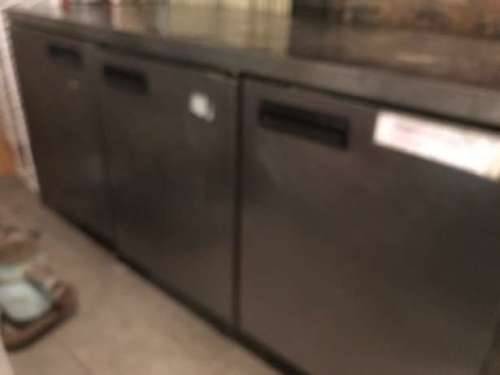4Door Undercounter Fridge with Double Food Warmer *Worth R40,000*