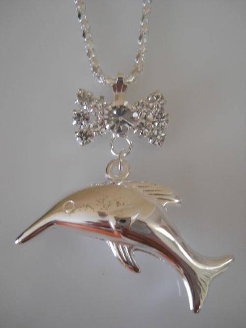 Beautiful "Dolphin" Pendant on Chain