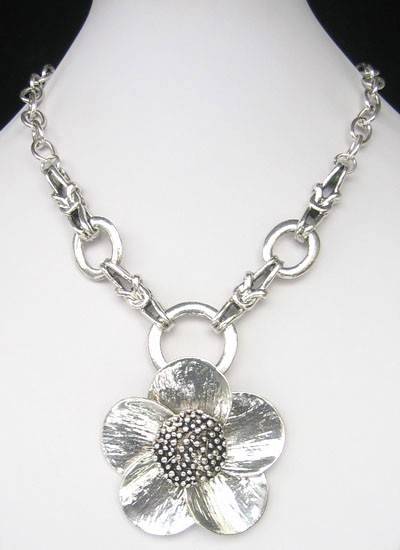 TIBETAN SILVER FLOWER PENDANT NECKLACE