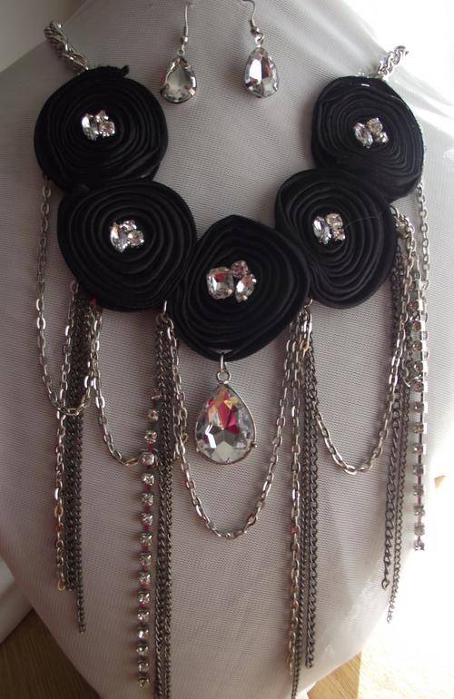 STUNNING BLACK FABRIC FLOWERS, CRYSTALS & DANGLE CHAINS NECKLACE & EARRINGS SET