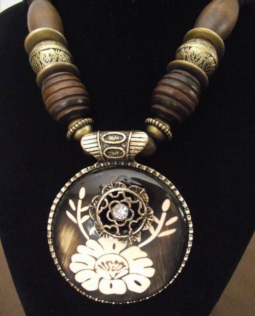 Round Bohemian Chunky Carved Vintage Retro Copper Wood Pendant Necklace