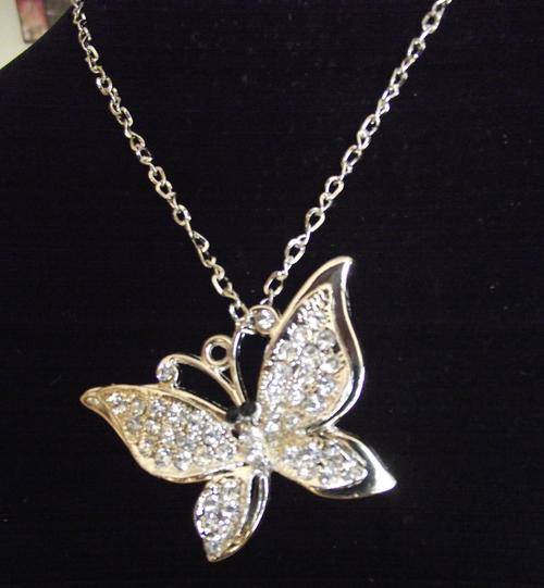 Lovely Silver Tone Rhinestone Crystal Butterfly Pendant Necklace