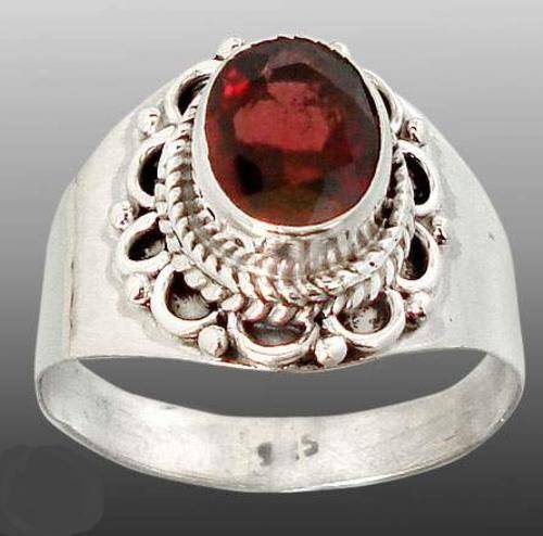 3.51cts SPARKLING RED GARNET OVAL 925 STERLING SILVER SOLITAIRE RING SIZE 8