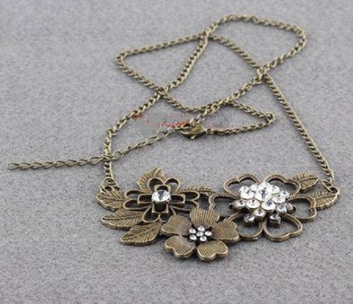 Vintage flower, crystal necklace