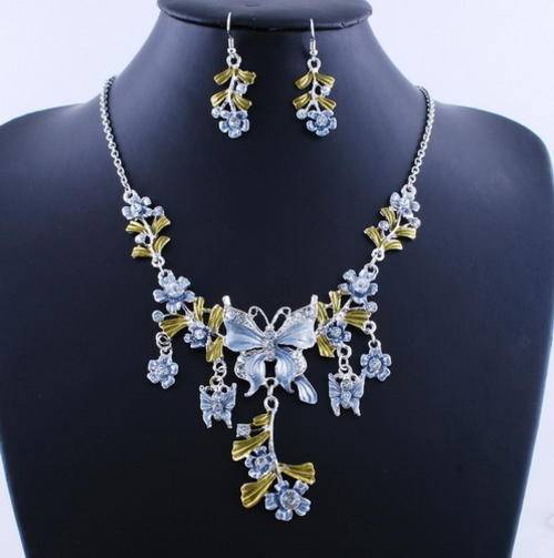 SILVER Butterfly Bridal Necklace and Earrings Set (Free Gift Box)Colour not as indicated on picture