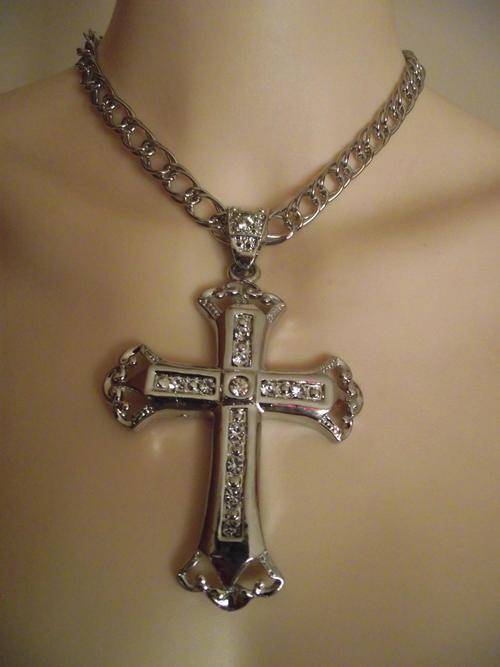 Beautiful Large Rhinestones Cross Pendant Chain Necklace