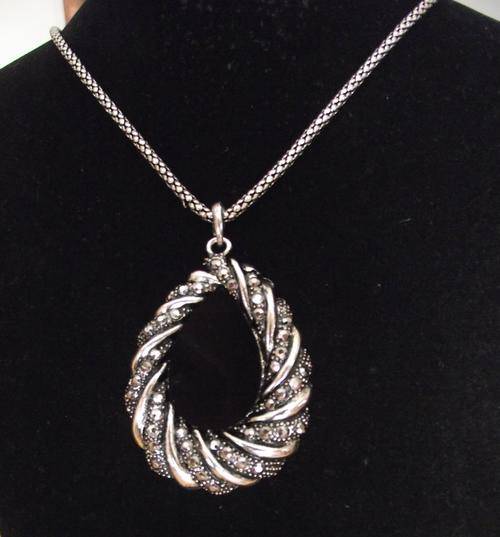 Gorgeous Tibet Silver Marcasite Pendant Necklace
