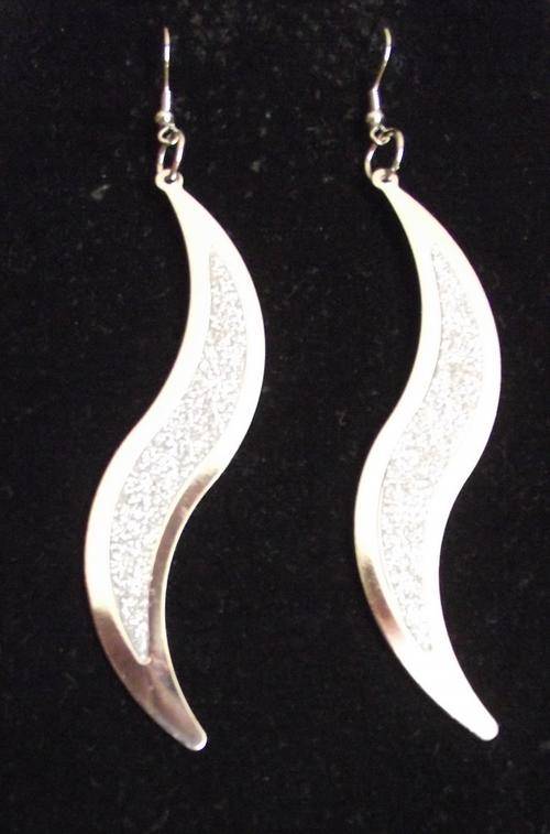 LOVELY LONG SILVER TONE SWIRL MICRO GLITTER DANGLE EARRINGS