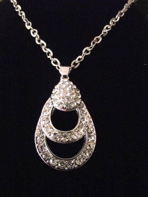 Stunning Long Chain Oval Pendant Necklace