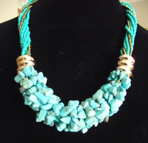 Turquoise Chips And Seed Beads Necklace