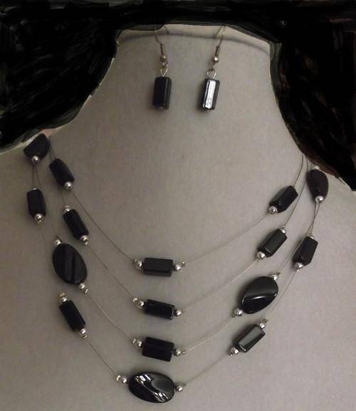 BEAUTIFUL 5 STRANDS FLOATING Gems NECKLACE & EARRINGS SET