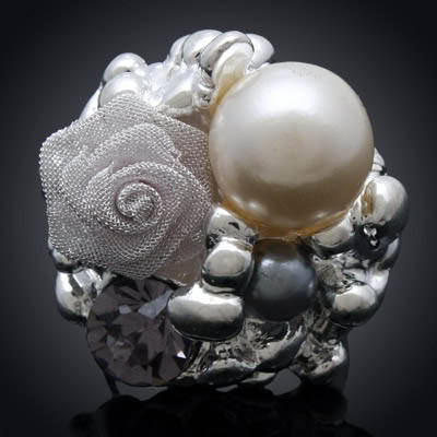 TIBETAN SILVER PEARLY ROSE DIAMANTE RING 26 mm X 26 mm