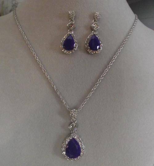 Silver Tone Faux Saphire Pendant Necklace & Earrings Set