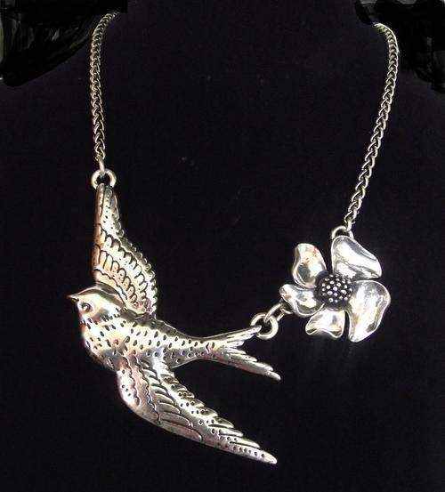 **NEW**Tibetan Silver Swallow & Flower Pendant Necklace (Free Gift Box)