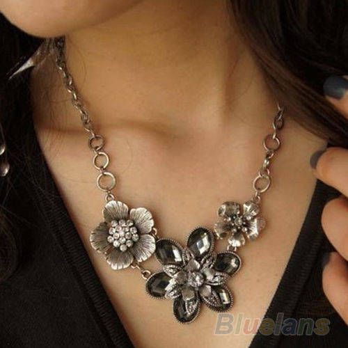 **NEW** Details about Crystal Petal Flower Rhinestone Chain Pendant Choker Necklace (Free Gift Box)