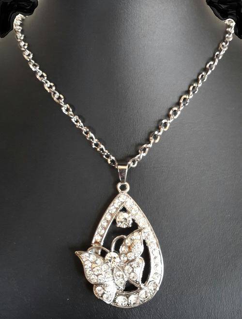 Stunning Long Chain Butterfly Rhinestones Oval Pendant Necklace