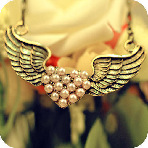 Women Bronze  Angle Wing Heart Love Chain Necklace Jewelry