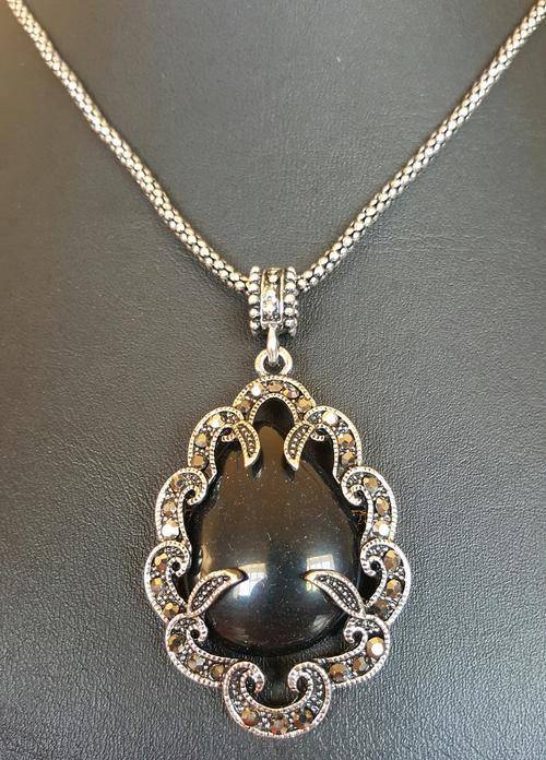 Retro BLACK Marcuisite & Resin Gemstone Pendant Necklace