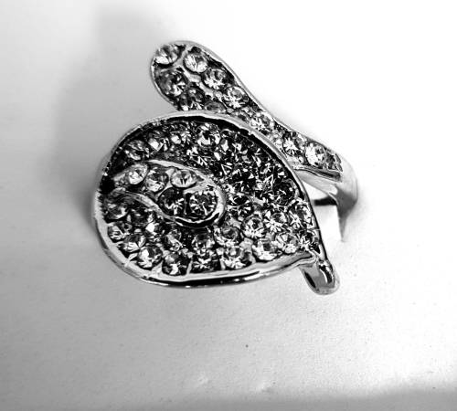 FASHION  SILVER FILLED  RHINESTONES LADIES DRESS RING