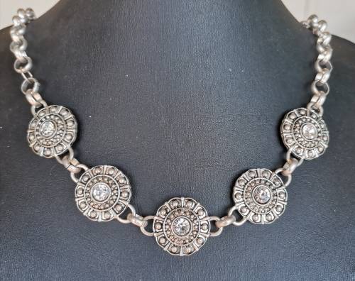 Beautiful Silver & Crystal Pendant Chain Necklace