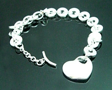 GORGEOUS 925 STERLING SILVER CIRCLES WITH HEART BRACELET
