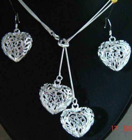 ADORABLE 925 STERLING SILVER SLIDING CHAIN  2 CARVE HEART SET