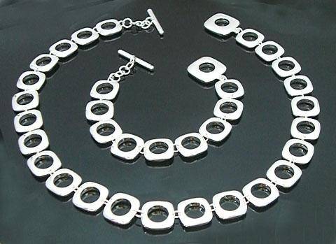 Beautiful Silver Square Circles Necklace & Bracelet Set