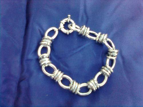 Gorgeous Tibetan Silver Links & Rings Bracelet
