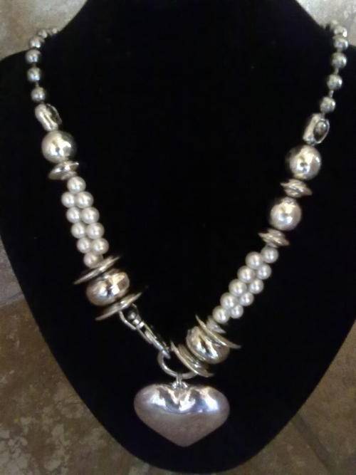 STUNNING CHUNKY TIBET SILVER HEART & PEARLS NECKLACE