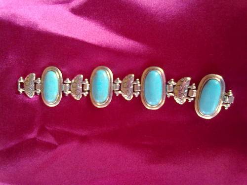 GORGEOUS  TIBET SILVER WITH TURQUOISE STONES BRACELET