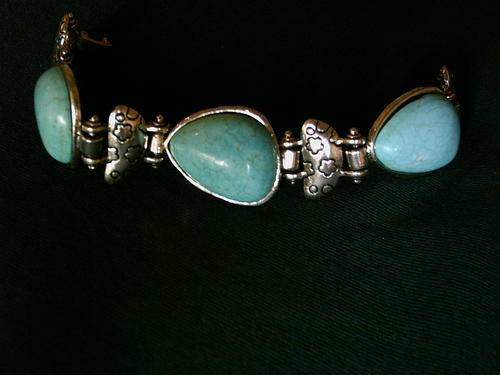 BEAUTIFUL TIBET SILVER WITH OVAL TURQUOISE STONES BRACELET